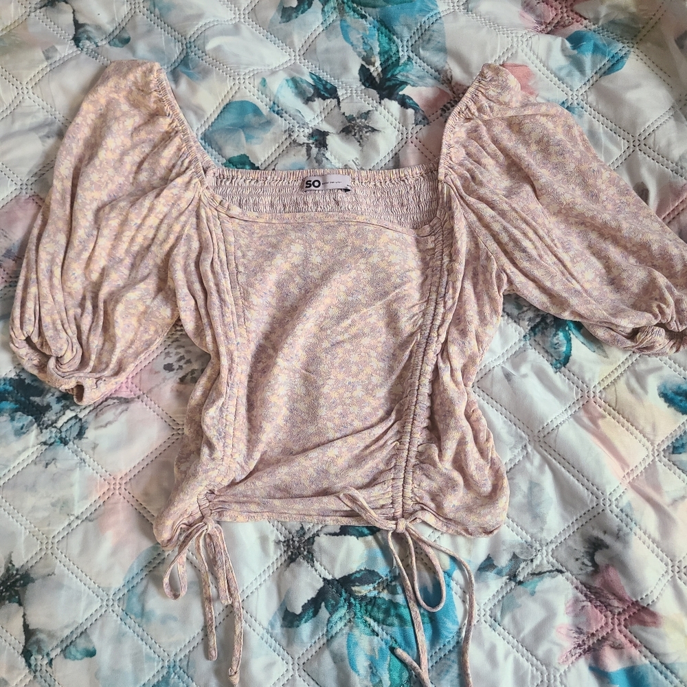 SO Pastel Floral Puff Sleeve Top